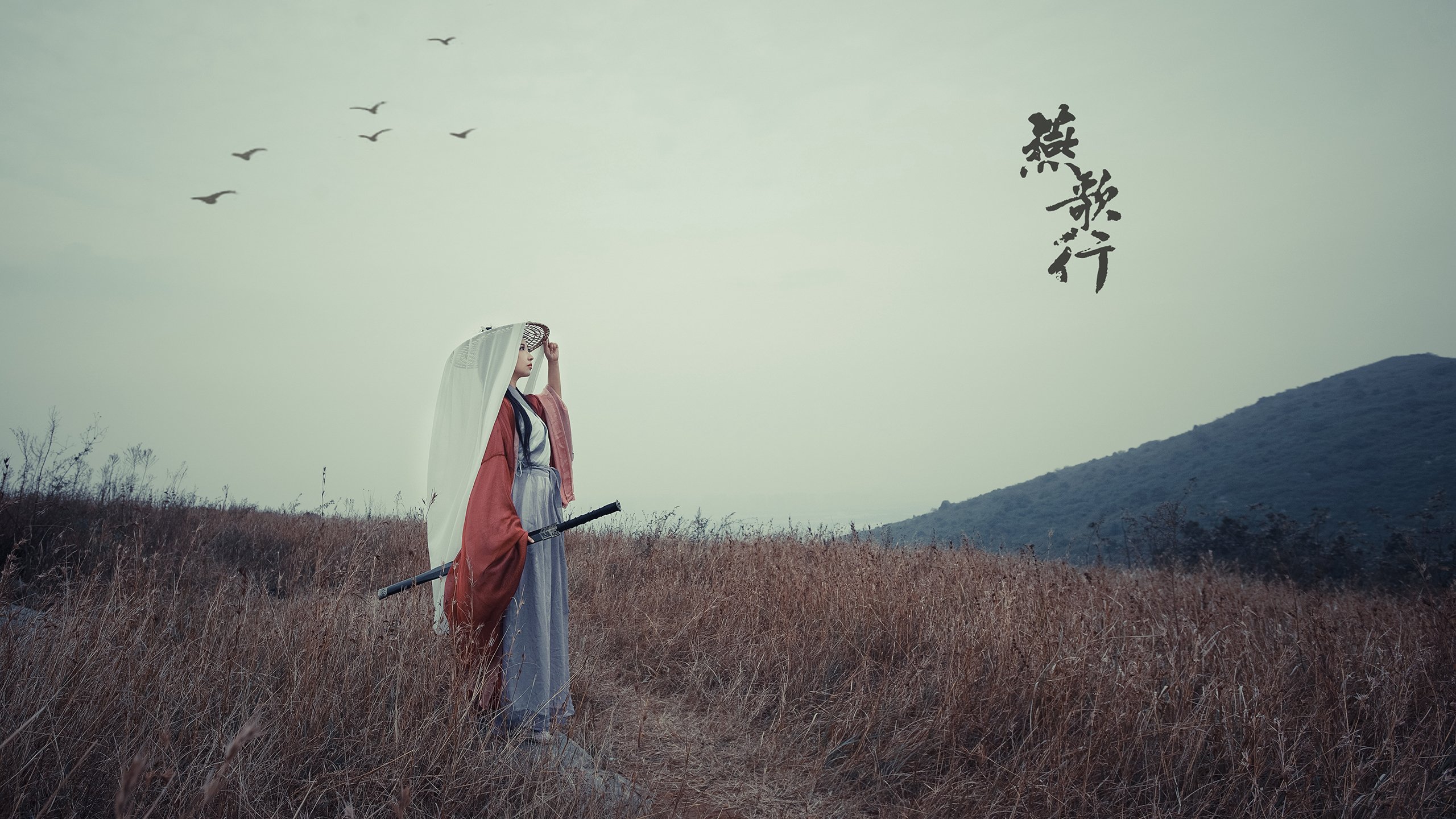 英格兰球迷街头狂欢庆祝奖牌,英格兰球迷唱歌