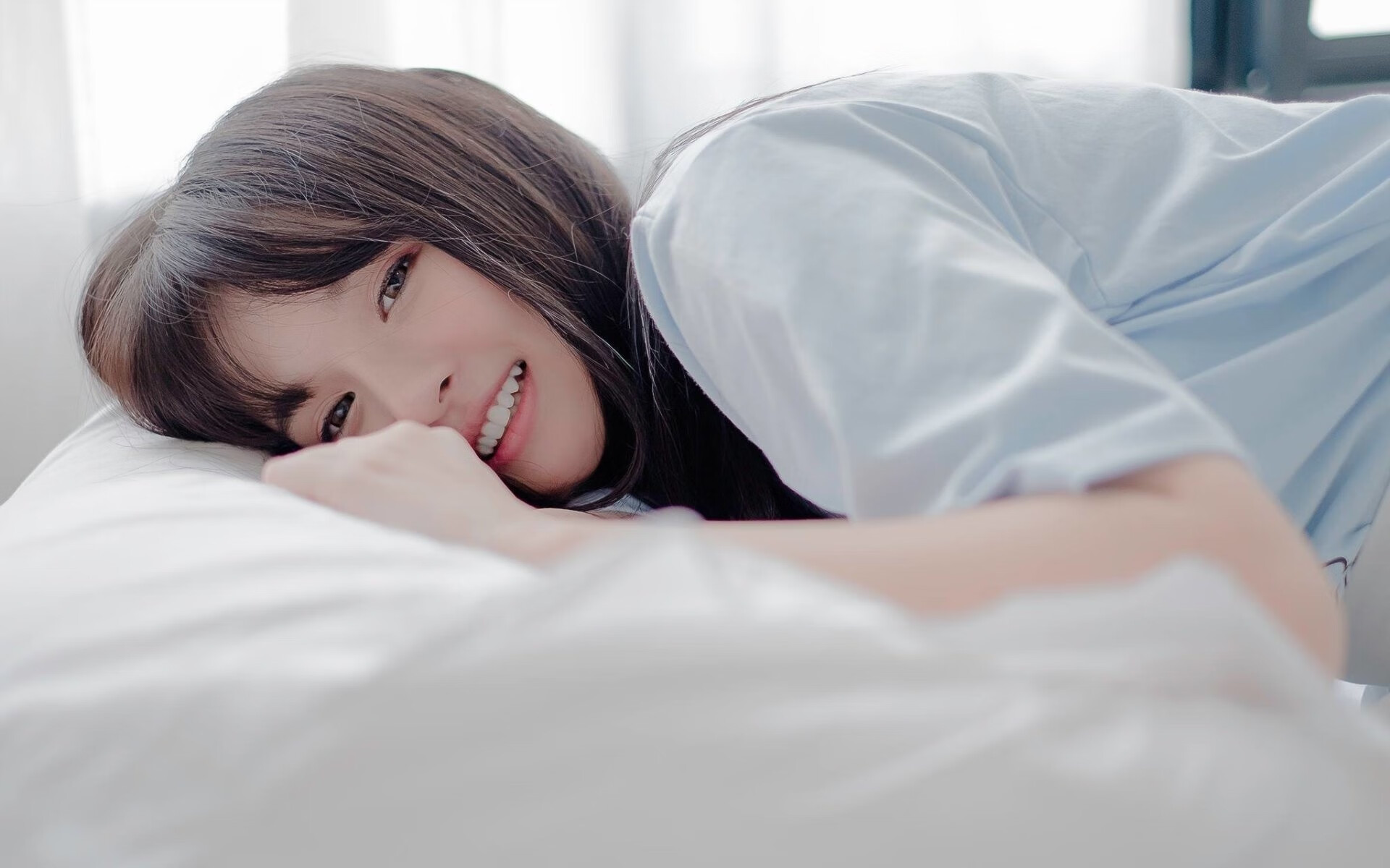 勇士老将带队进行基础技能训练，勇士教练组