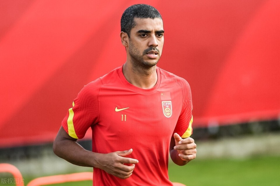 包含B体育APP:费南多：积极康复，期待重返赛场的词条