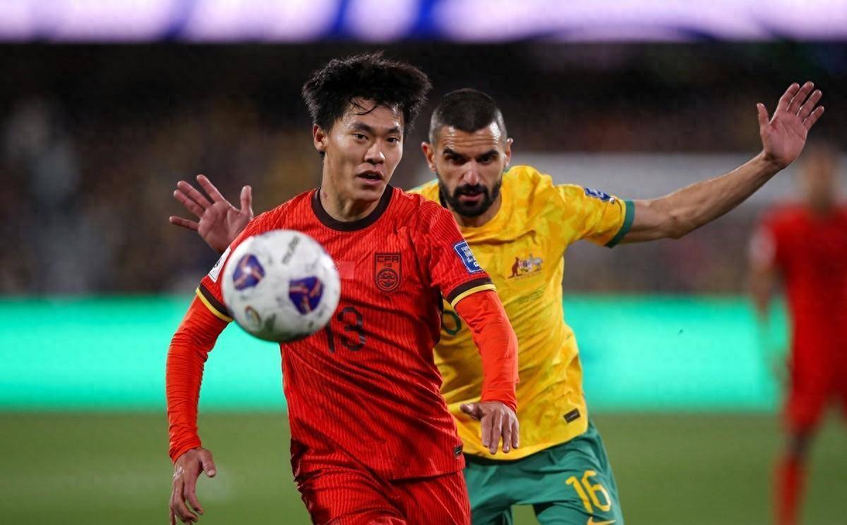 B体育APP：国足备战世界杯预选赛，关键战役一触即发的简单介绍