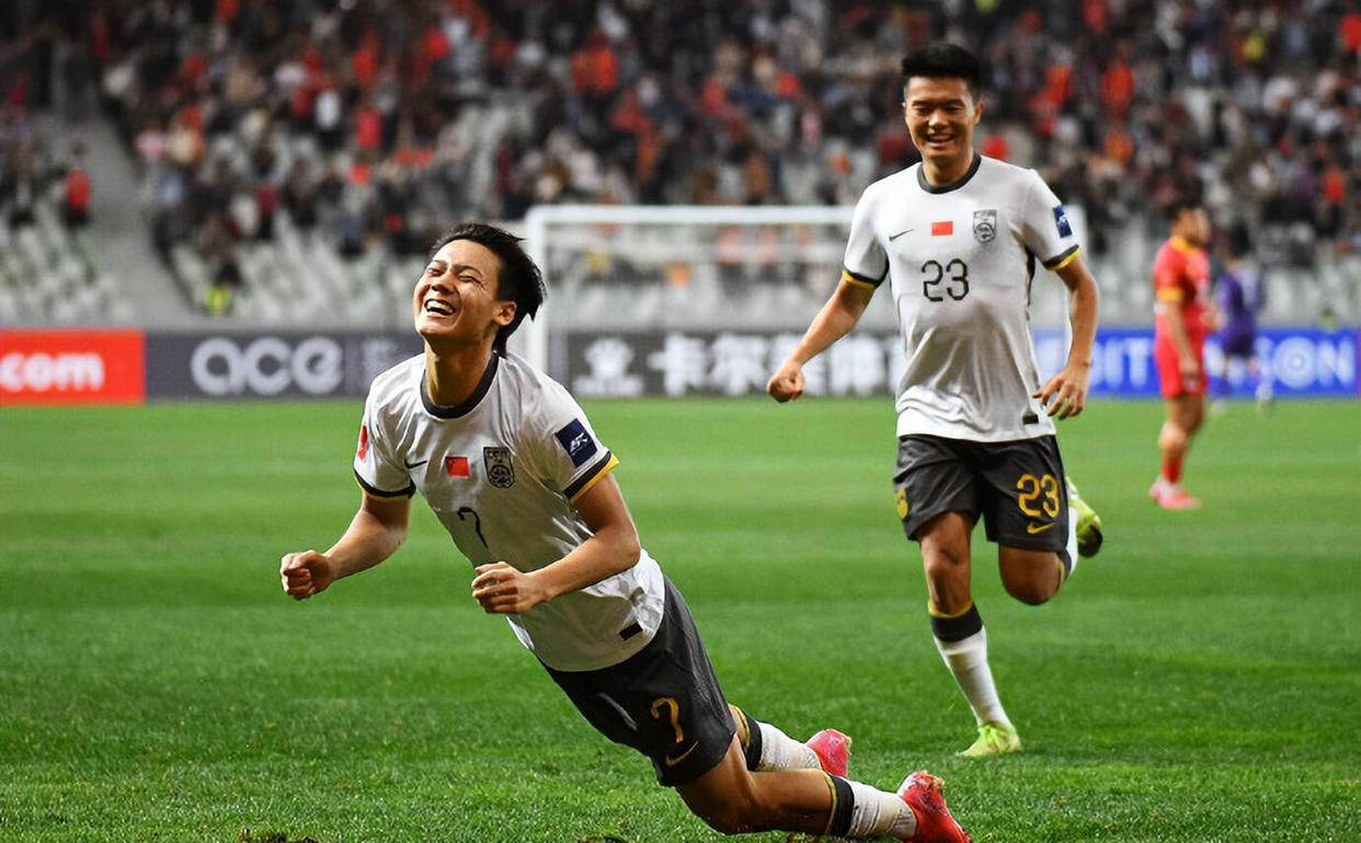 包含B体育APP：中国足球俱乐部首次晋级世俱杯八强的词条