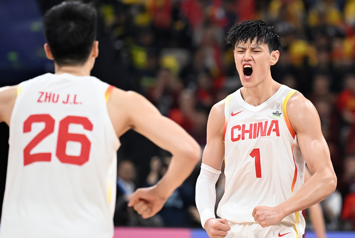 包含B体育官网：中国男篮历史上的经典防守：回顾那些令人窒息的防守表现的词条