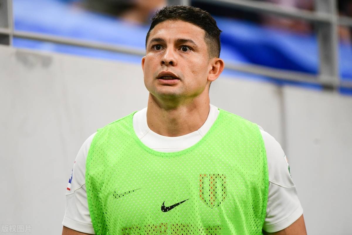 关于B体育APP:艾克森：归化球员对中国足球的文化融合与社会影响评估的信息