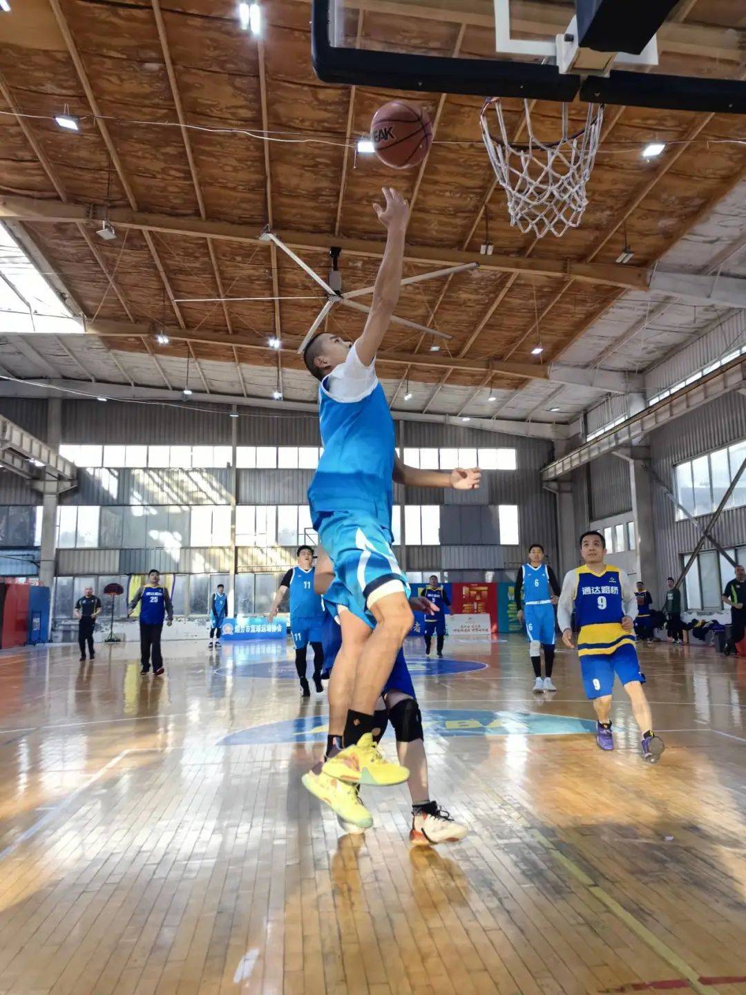 B体育官网:全国青少年篮球联赛开战,未来之星崭露头角 B体育官网:全国青少年篮球联赛开战,未来之星崭露头角