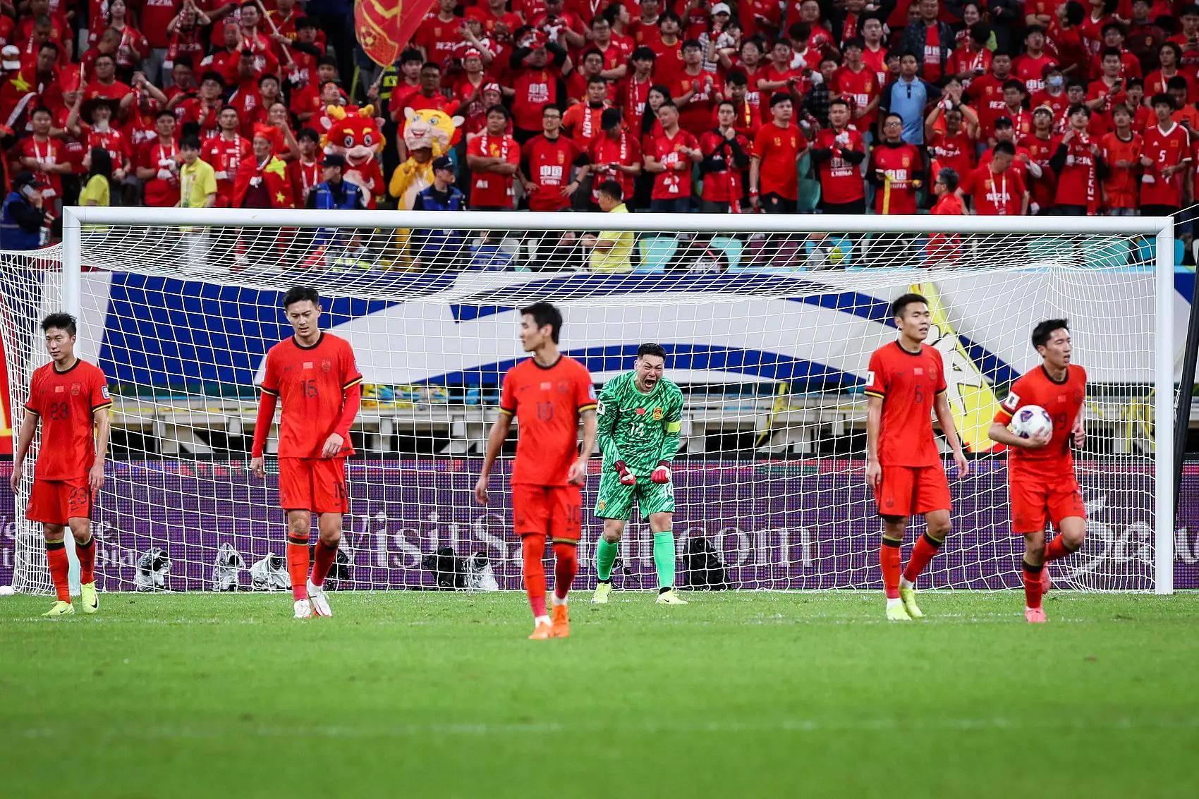 Bsports在线平台-包含B体育APP:中国足球：球迷是力量，社会是支持的词条