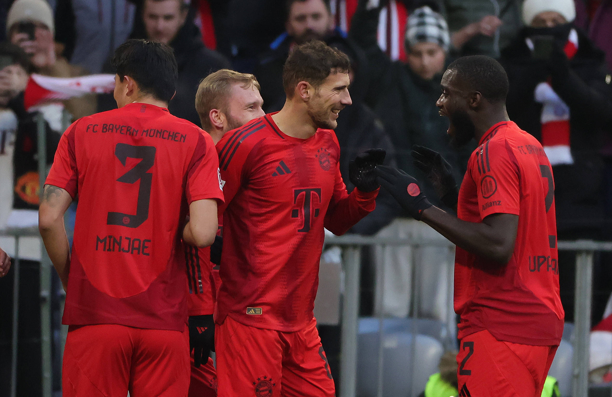 B体育网页版登录-b体育下载:德甲的女生赛季：女性足球的发展的简单介绍